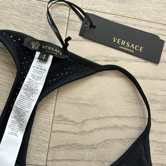 Brand new Versace sports top size 1 - Picture 2 of 7